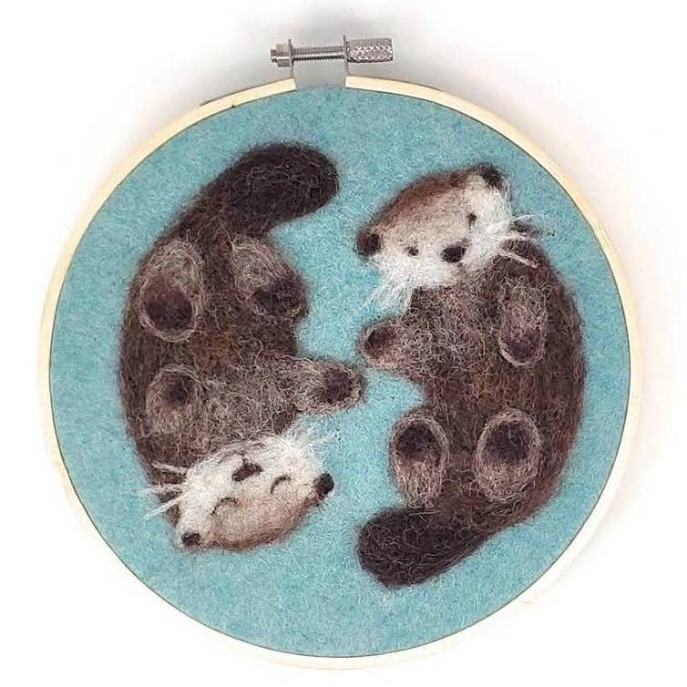 The Crafty Kit Company - Otters in a Hoop Needle Felting Kit