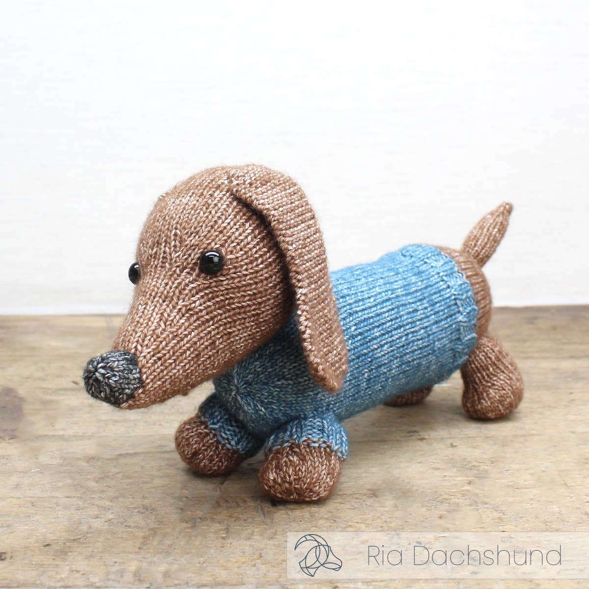 Hardicraft - DIY Knitting Kit - Ria Dachsund